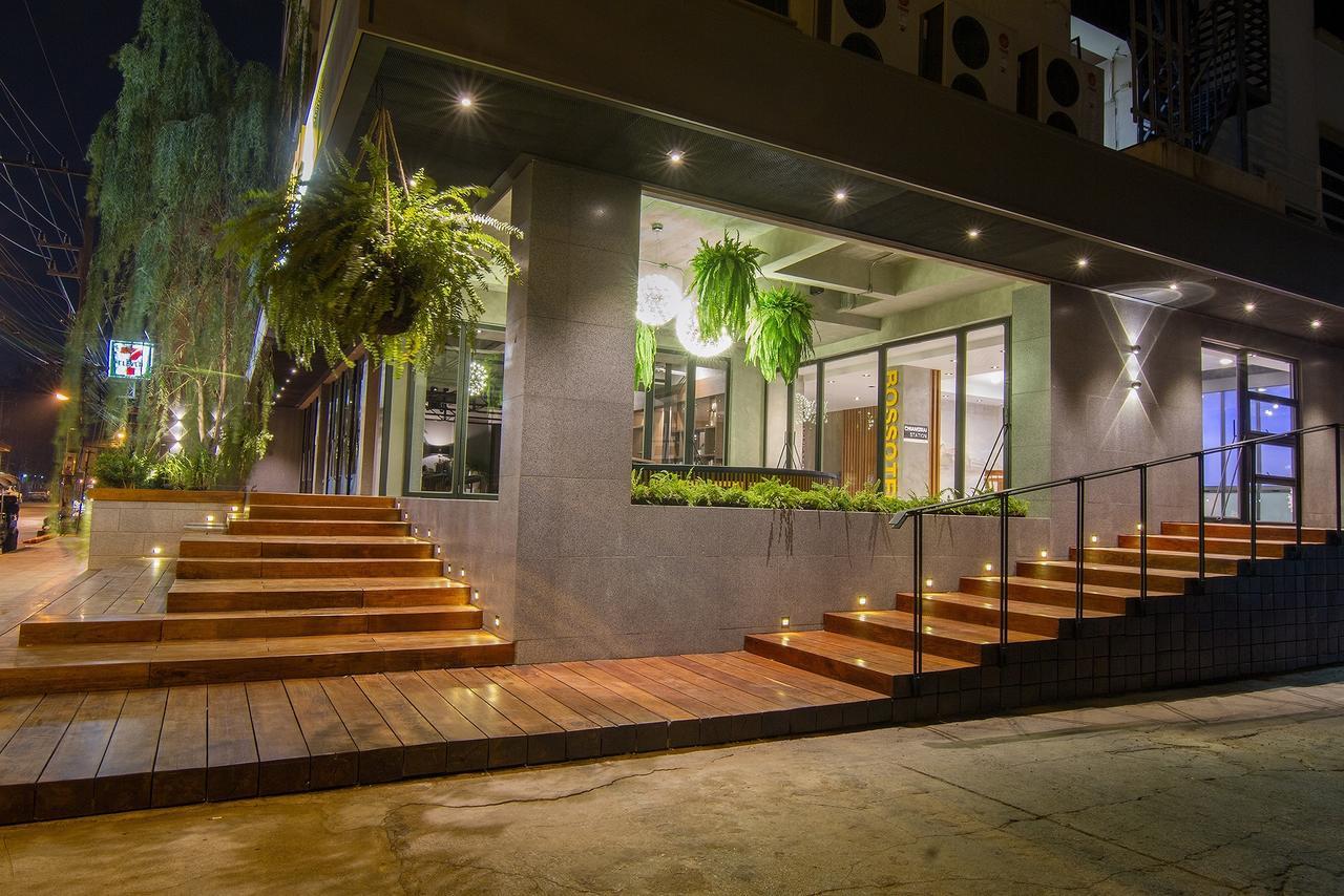 Bossotel Chiang Mai Extérieur photo